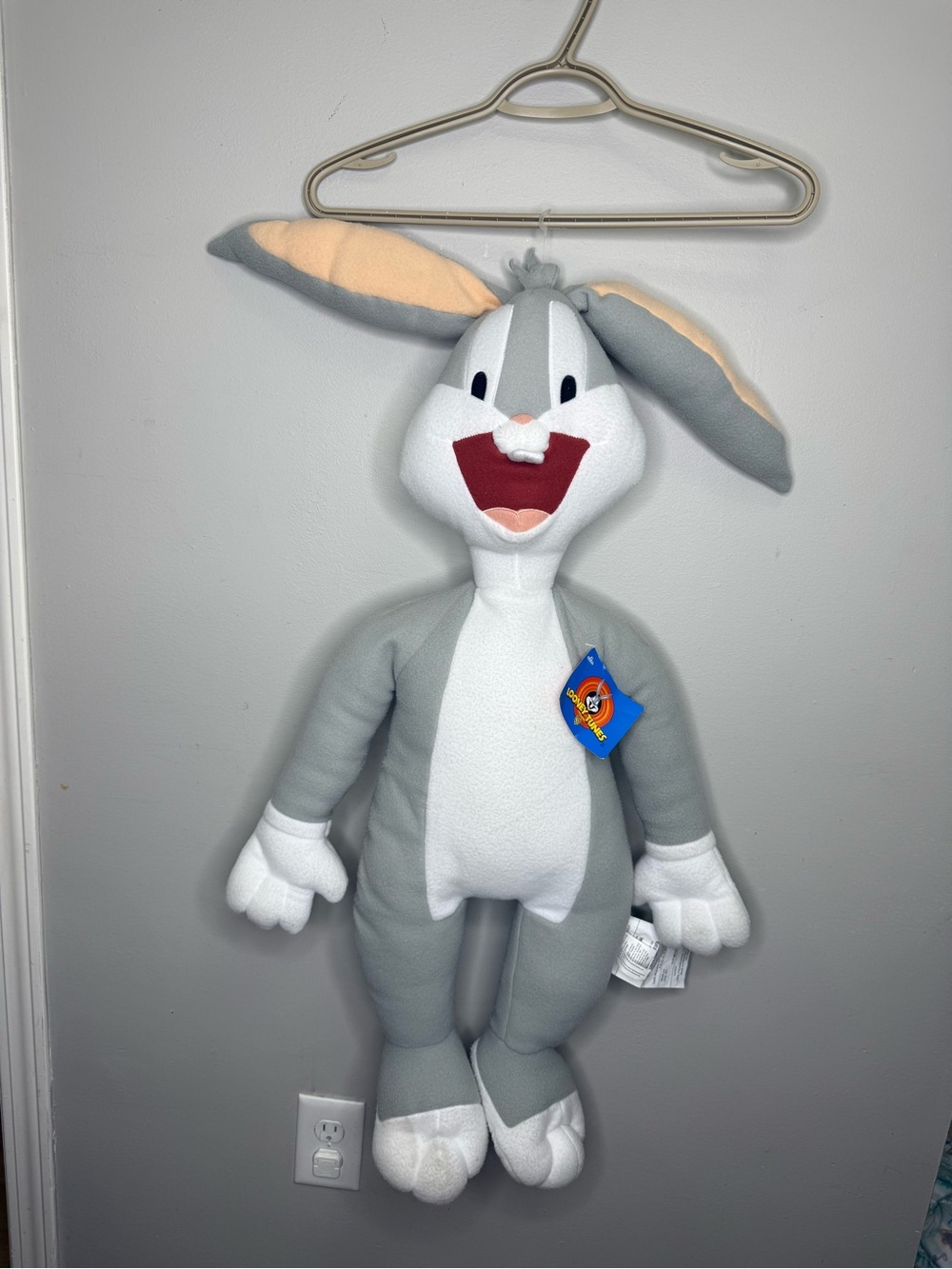 Jumbo 32" Warner Bros. Looney Tunes Bugs Bunny Plush - Gray & White